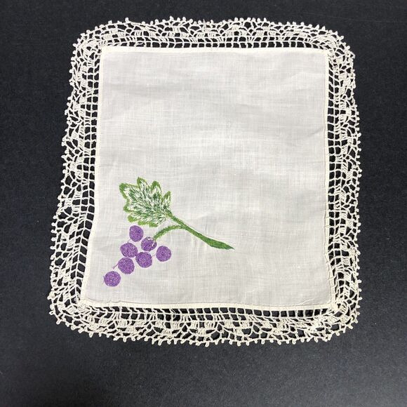 Vintage Small Table Topper Linens Square Purple Grapes Red Flowers Crochet Edge - Picture 15 of 15